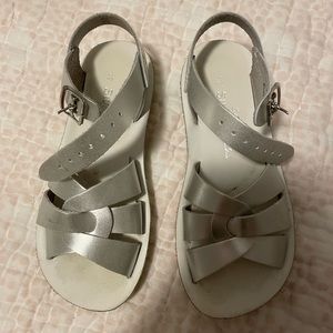 Saltwater Sandals Girls 12 Swimmer Silver